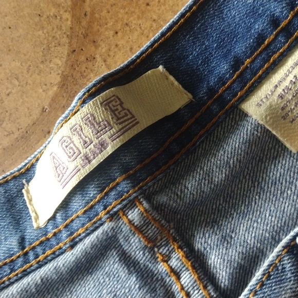 Men Short - Picture 3 of 3